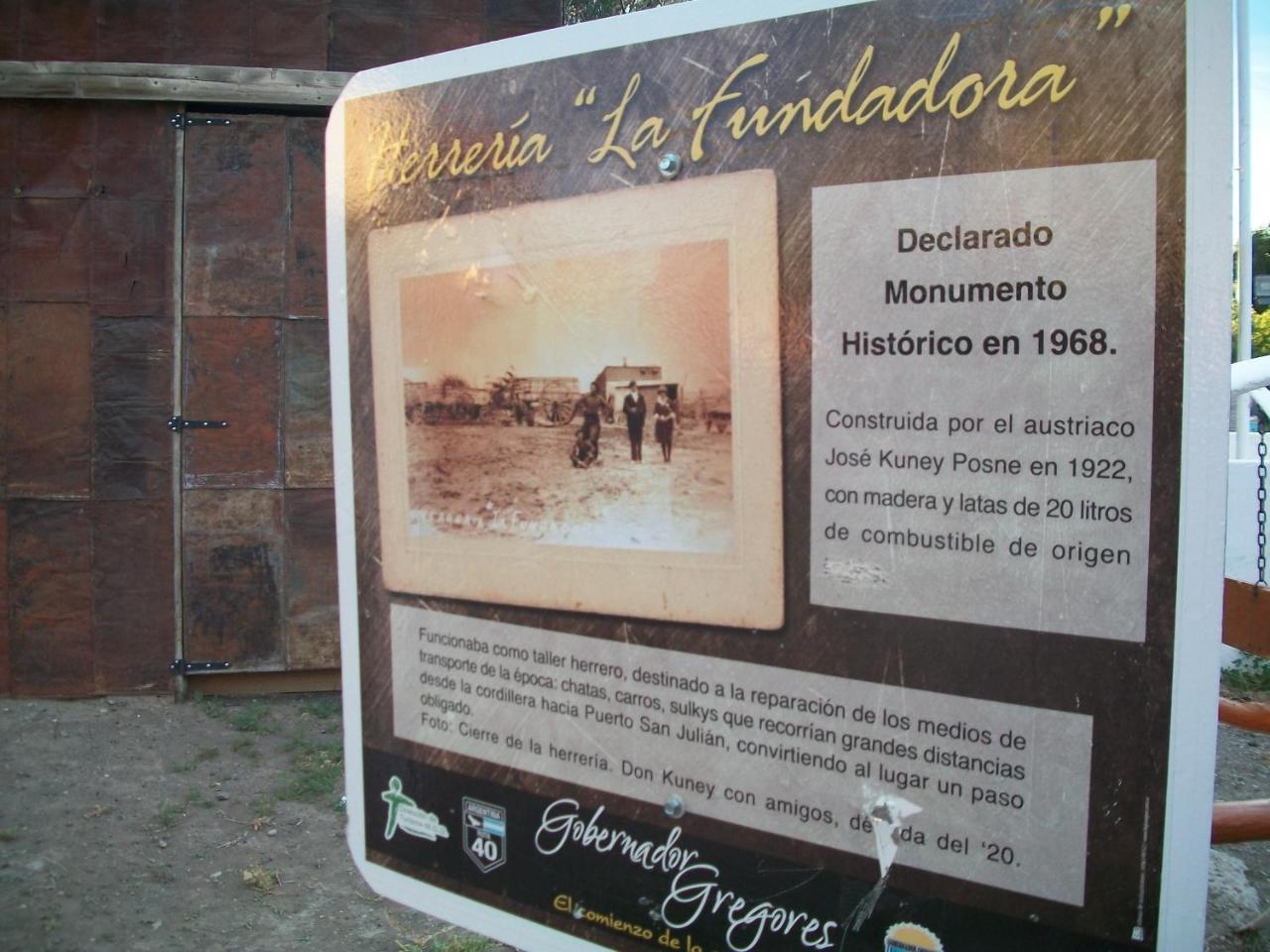 Hospedaje "San Andres" Gobernador Gregores Exterior photo