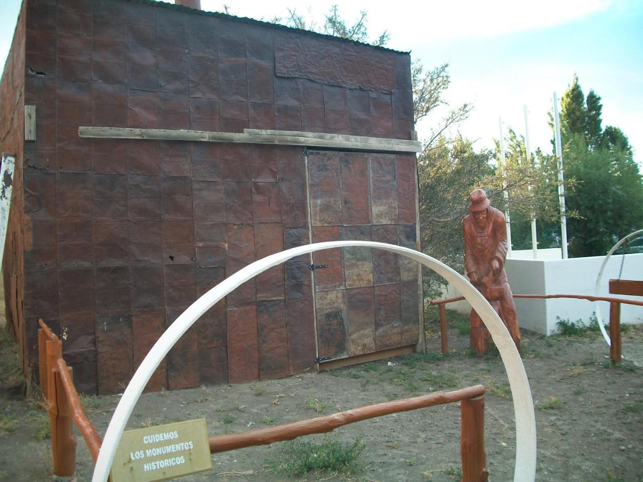 Hospedaje "San Andres" Gobernador Gregores Exterior photo